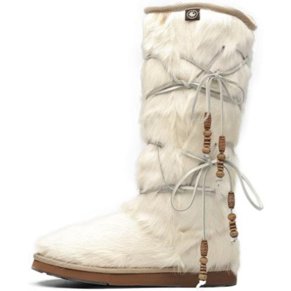 Cozy White Faux Fur Winter Boots